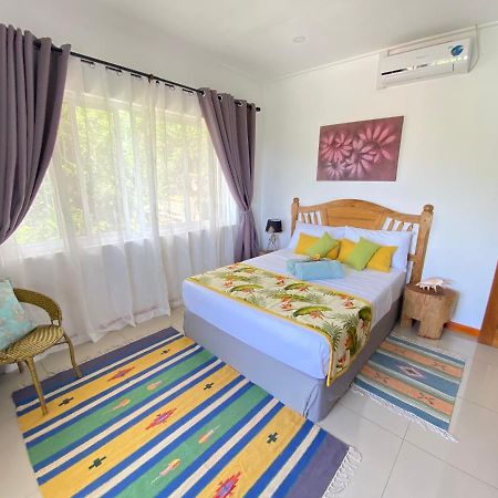 Dusk To Dawn Villa วิกตอเรีย ภายนอก รูปภาพ