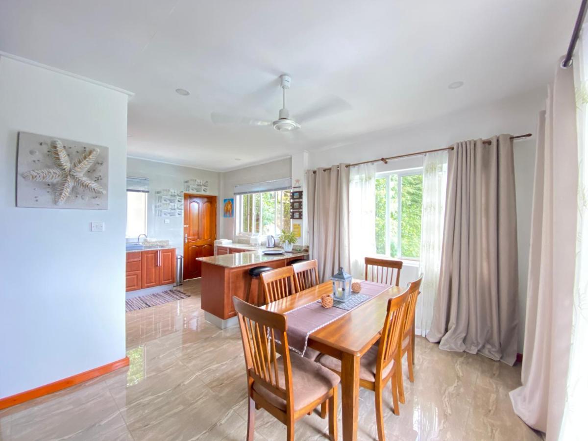 Dusk To Dawn Villa วิกตอเรีย ภายนอก รูปภาพ