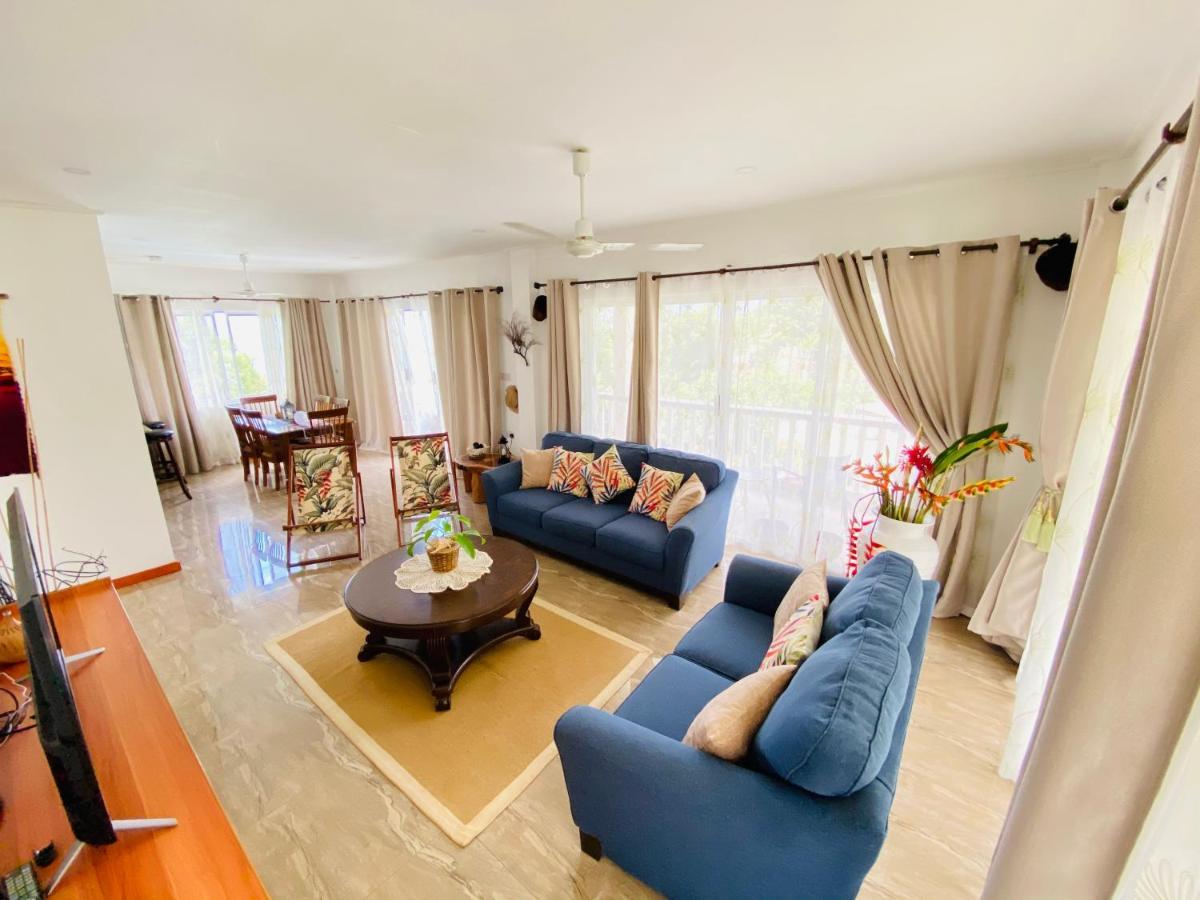 Dusk To Dawn Villa วิกตอเรีย ภายนอก รูปภาพ